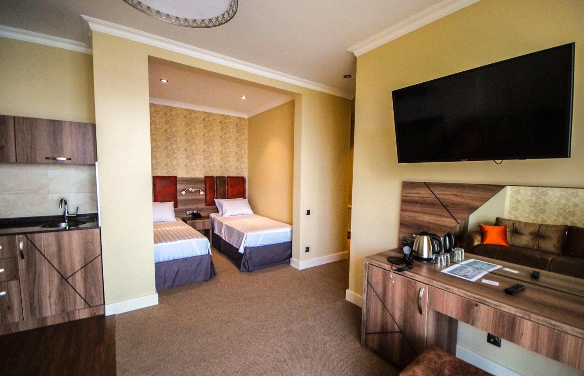 Hotel Montana Kvariati Zewnętrze zdjęcie