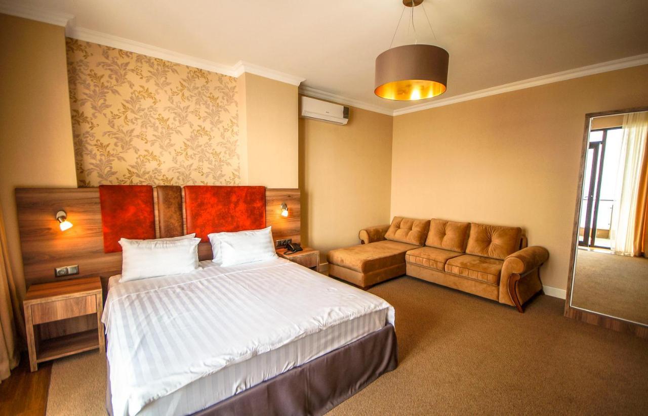 Hotel Montana Kvariati Zewnętrze zdjęcie