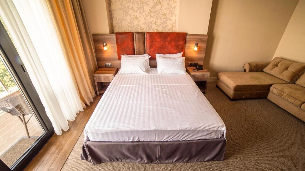 Hotel Montana Kvariati Zewnętrze zdjęcie