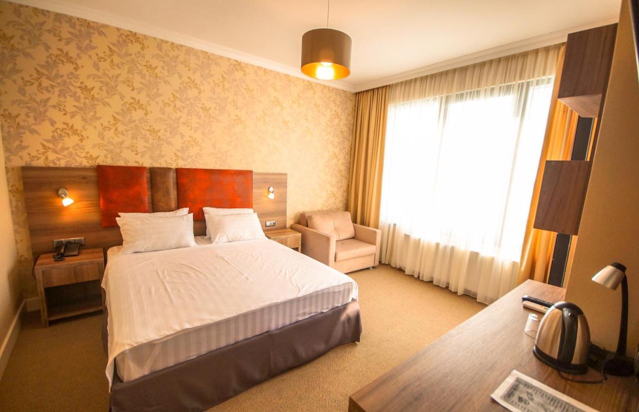 Hotel Montana Kvariati Zewnętrze zdjęcie